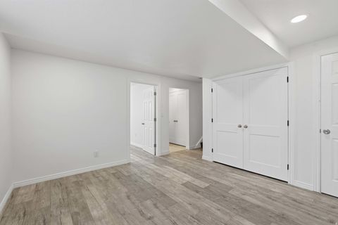 Tiny photo for 94 E 950 S, Kaysville, UT 84037 (MLS # 2139500)