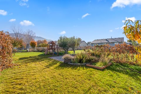 Tiny photo for 94 E 950 S, Kaysville, UT 84037 (MLS # 2139500)