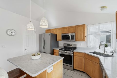 Tiny photo for 94 E 950 S, Kaysville, UT 84037 (MLS # 2139500)