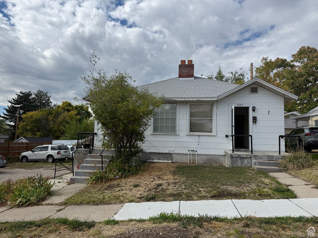 Photo of 221 L ST, Salt Lake City, UT 84103 (MLS # 2118407)