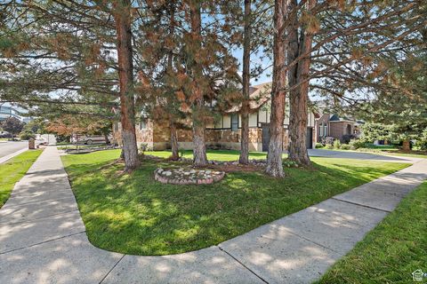 Tiny photo for 6824 S CREEKCOVE WAY E, Cottonwood Heights, UT 84047 (MLS # 2116928)