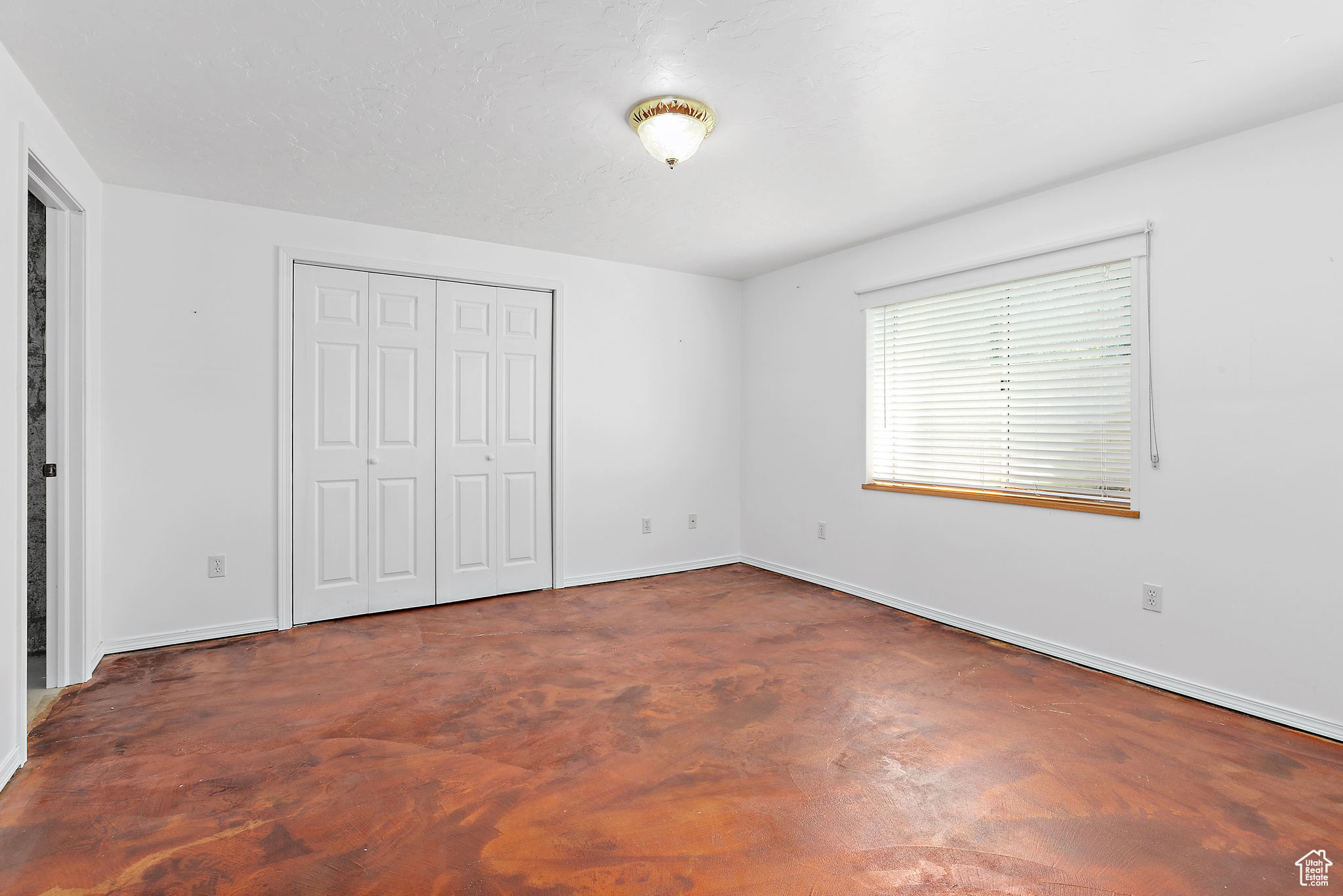 CREEKSIDE ESTATES - Residential