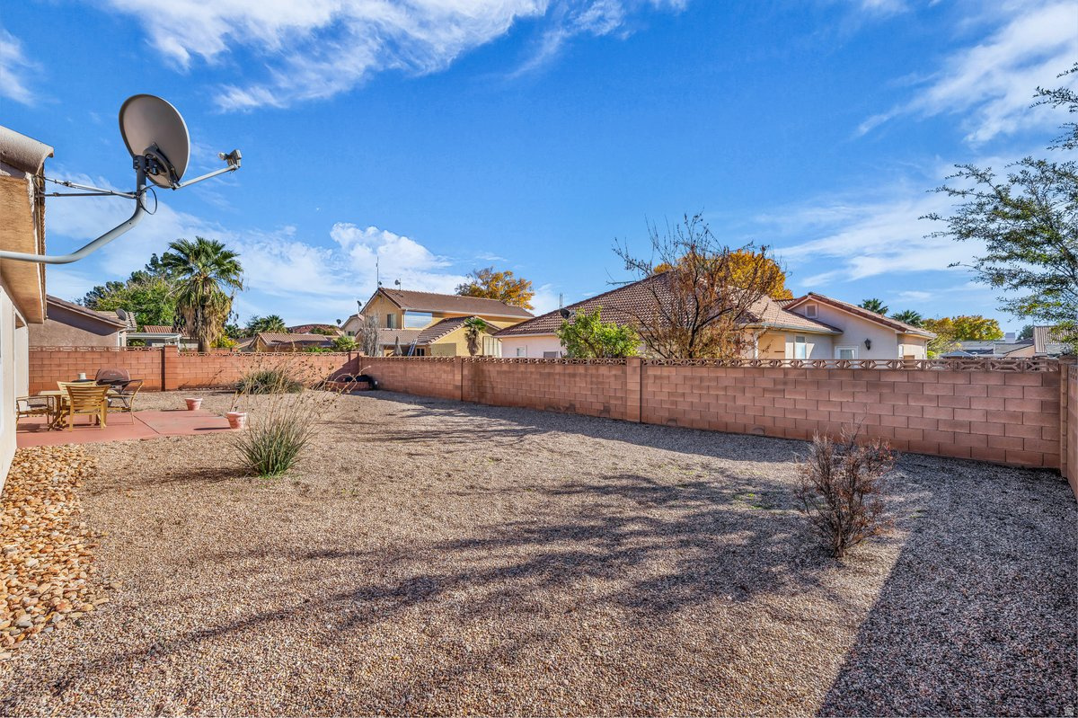 ROYAL OAKS 4 - Residential