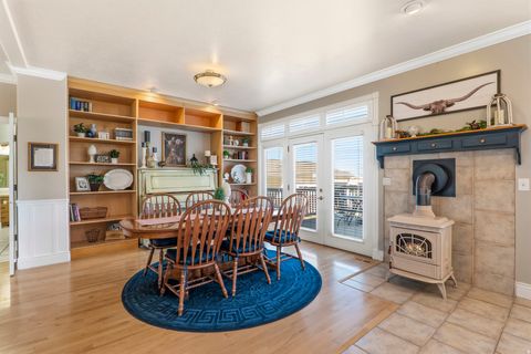 Tiny photo for 173 E 10000 S, Salem, UT 84653 (MLS # 2143883)