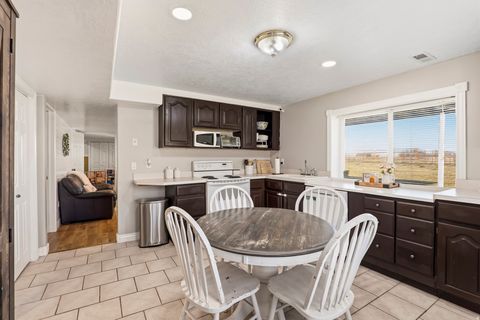 Tiny photo for 173 E 10000 S, Salem, UT 84653 (MLS # 2143883)