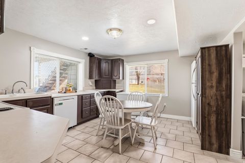 Tiny photo for 173 E 10000 S, Salem, UT 84653 (MLS # 2143883)