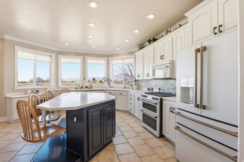 Tiny photo for 173 E 10000 S, Salem, UT 84653 (MLS # 2143883)