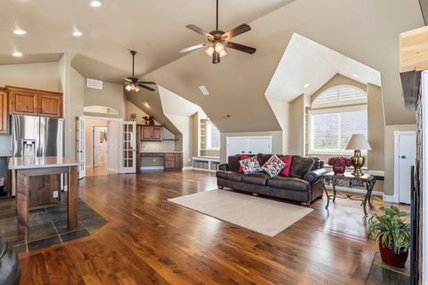 Tiny photo for 173 E 10000 S, Salem, UT 84653 (MLS # 2143883)