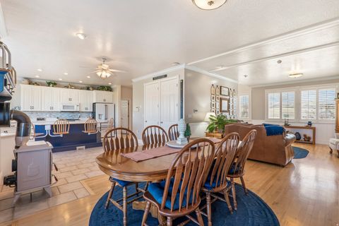 Tiny photo for 173 E 10000 S, Salem, UT 84653 (MLS # 2143883)