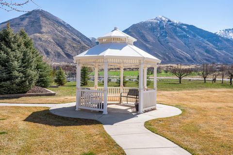 Tiny photo for 173 E 10000 S, Salem, UT 84653 (MLS # 2143883)