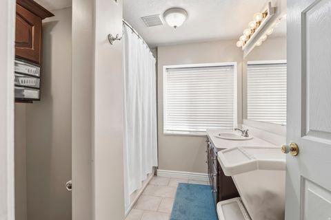 Tiny photo for 173 E 10000 S, Salem, UT 84653 (MLS # 2143883)