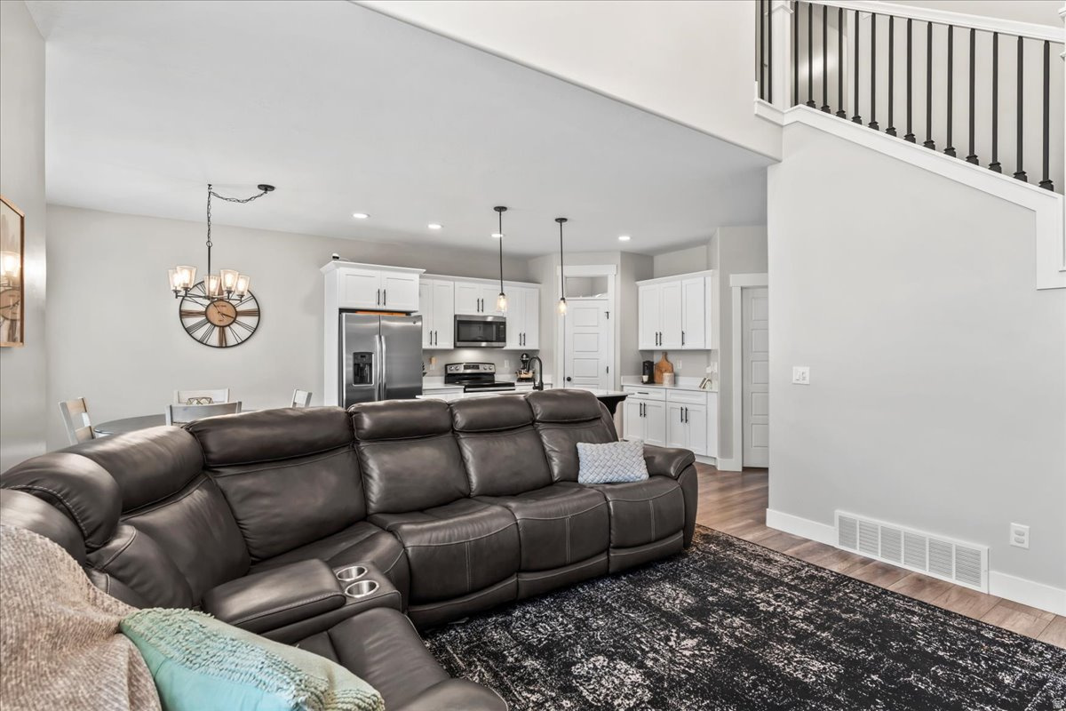 BRINGHURST STATION - Residential