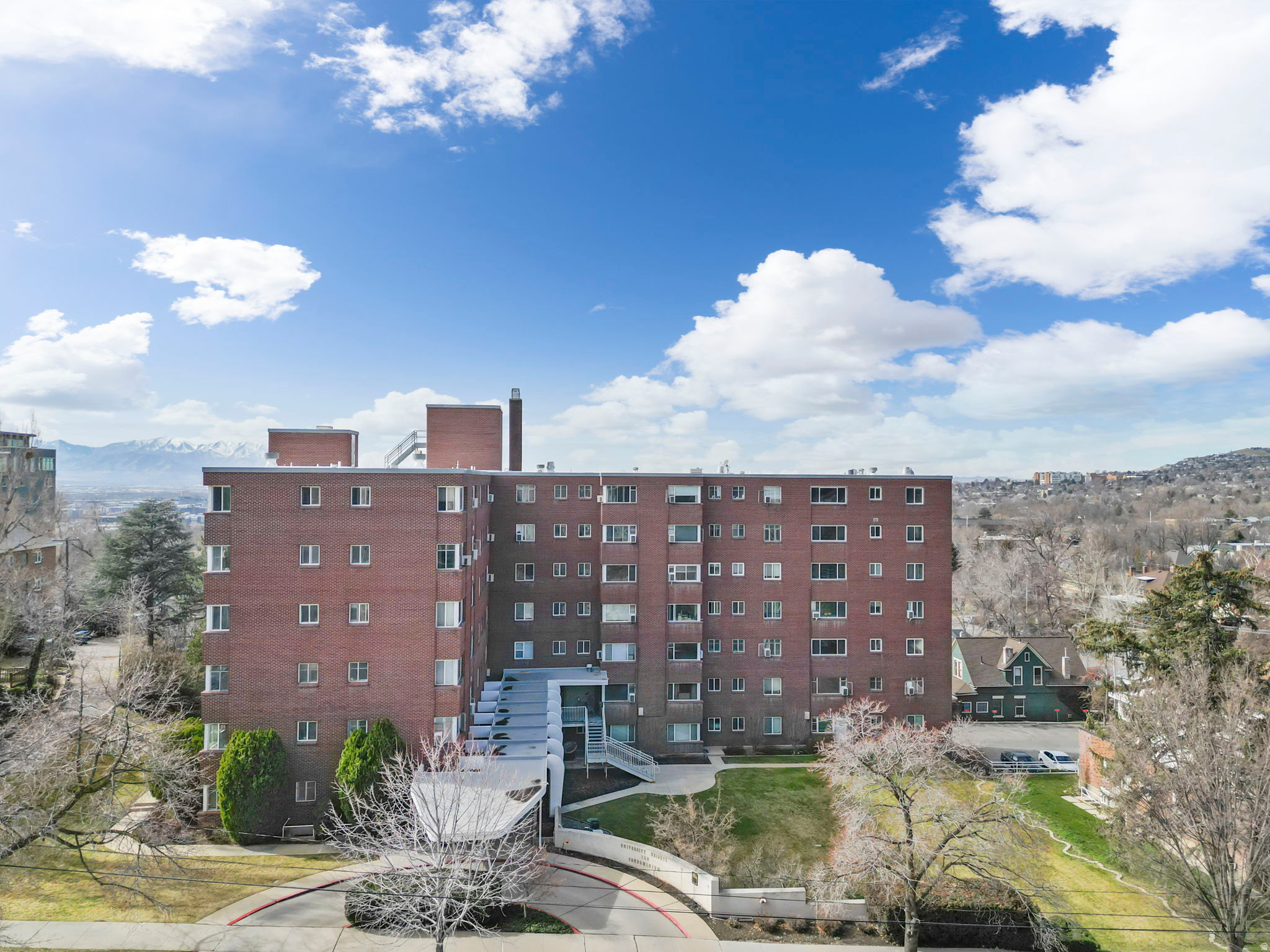 UNIVERSITY HEIGHTS - Residential