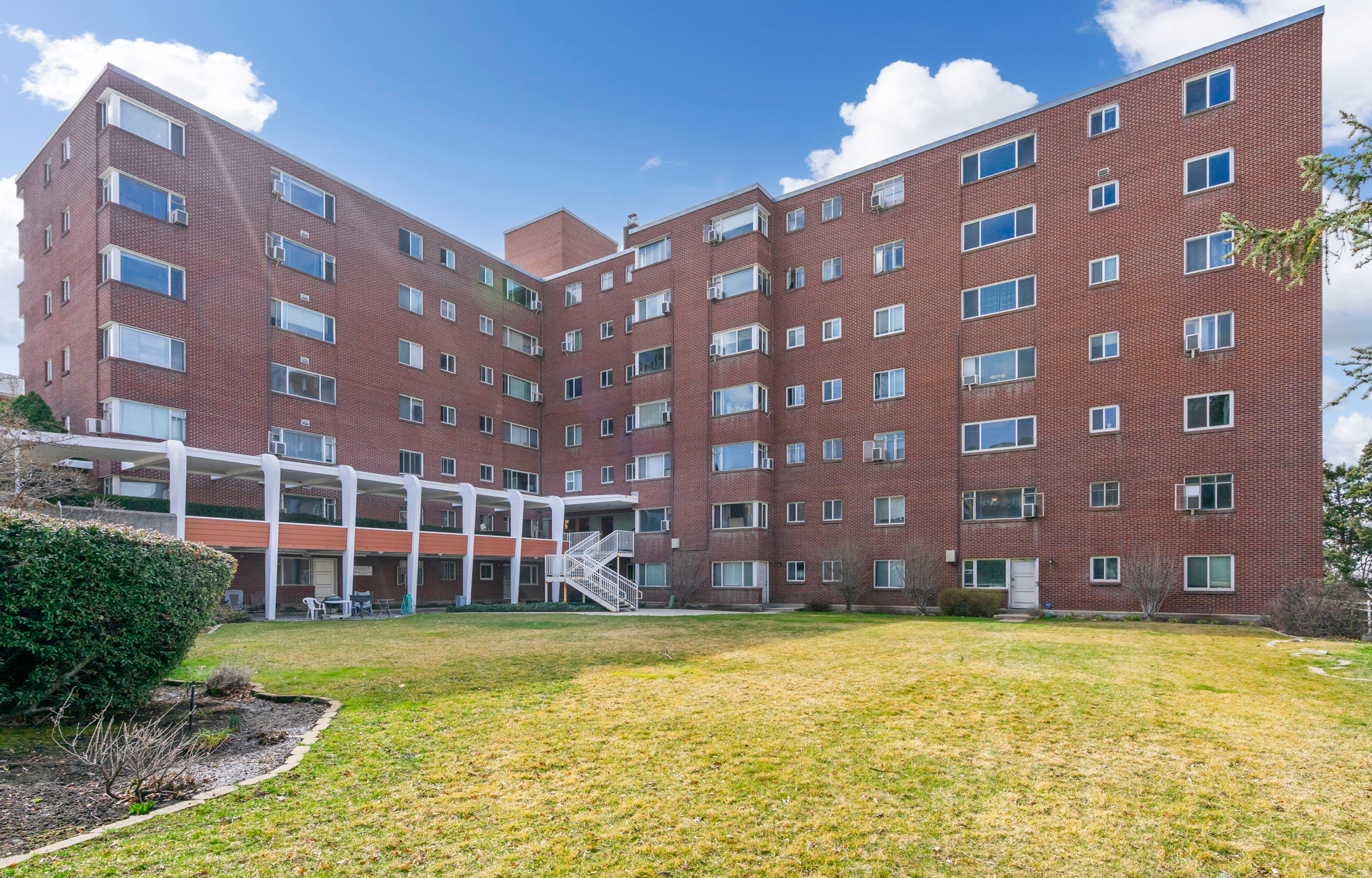 UNIVERSITY HEIGHTS - Residential