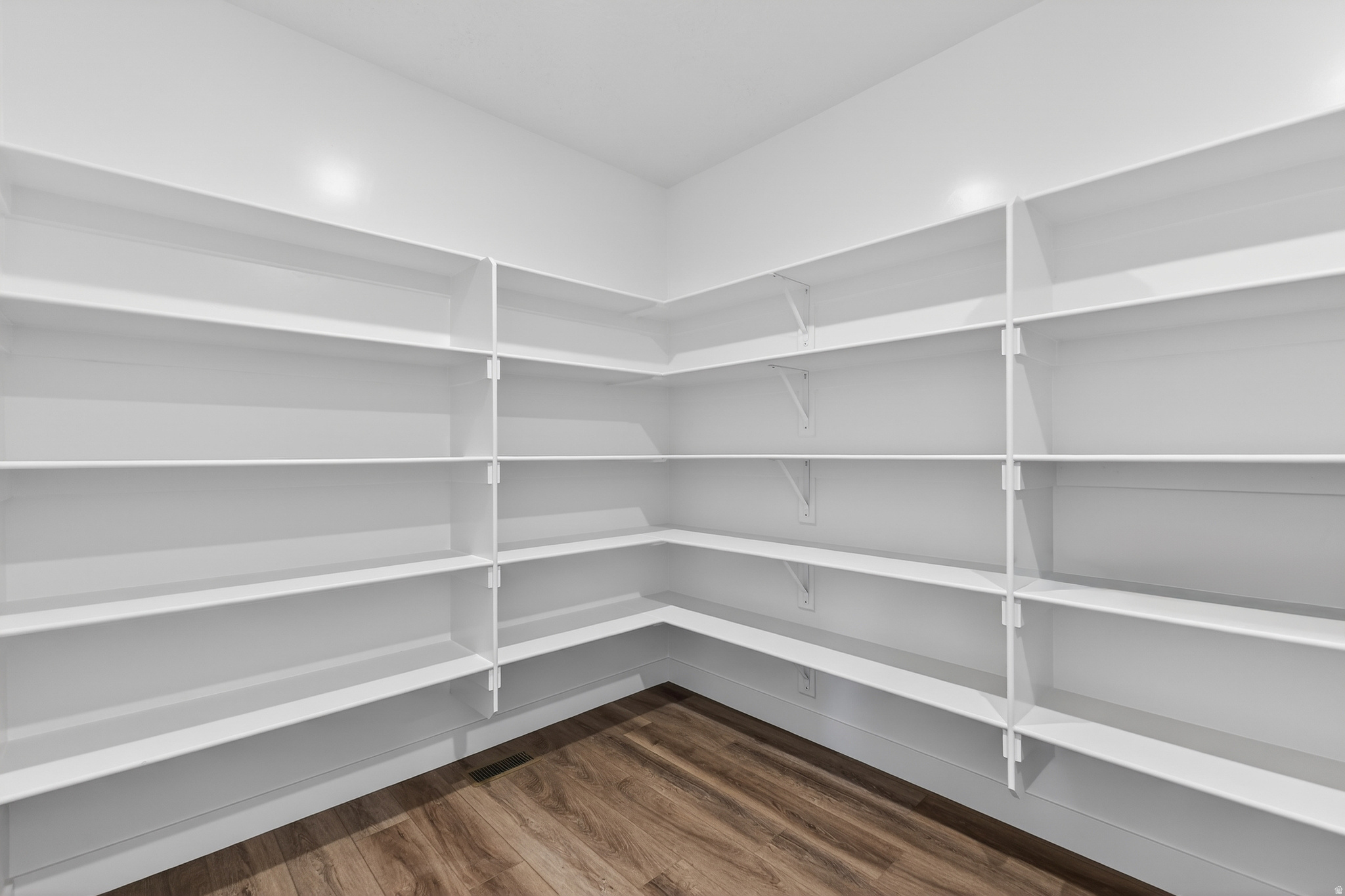 RIVERWOOD - Residential