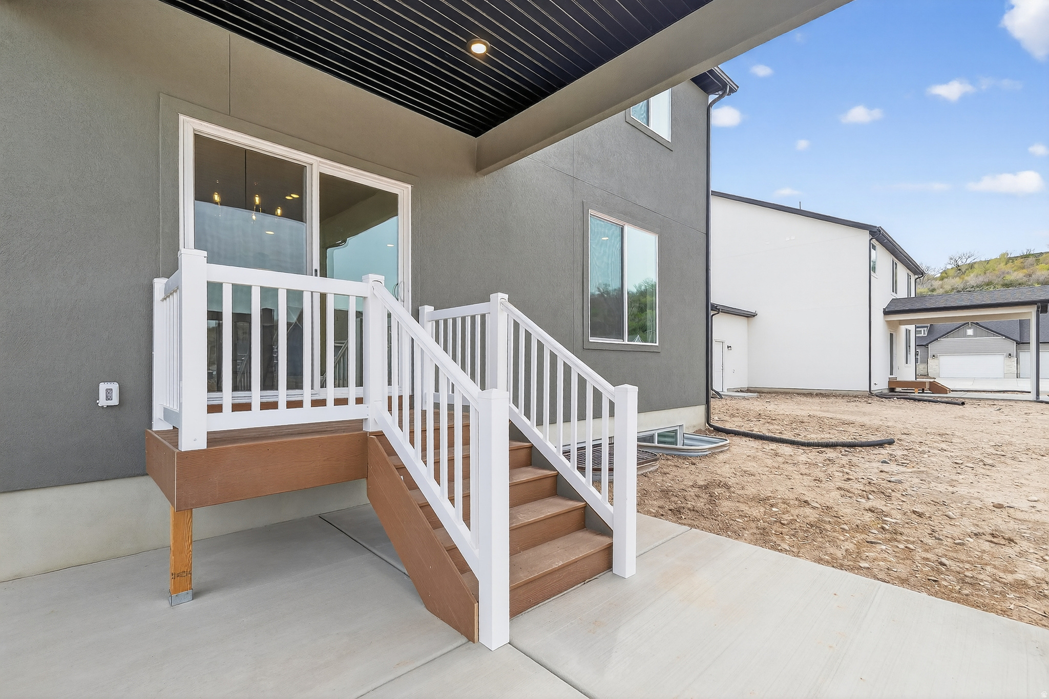 RIVERWOOD - Residential