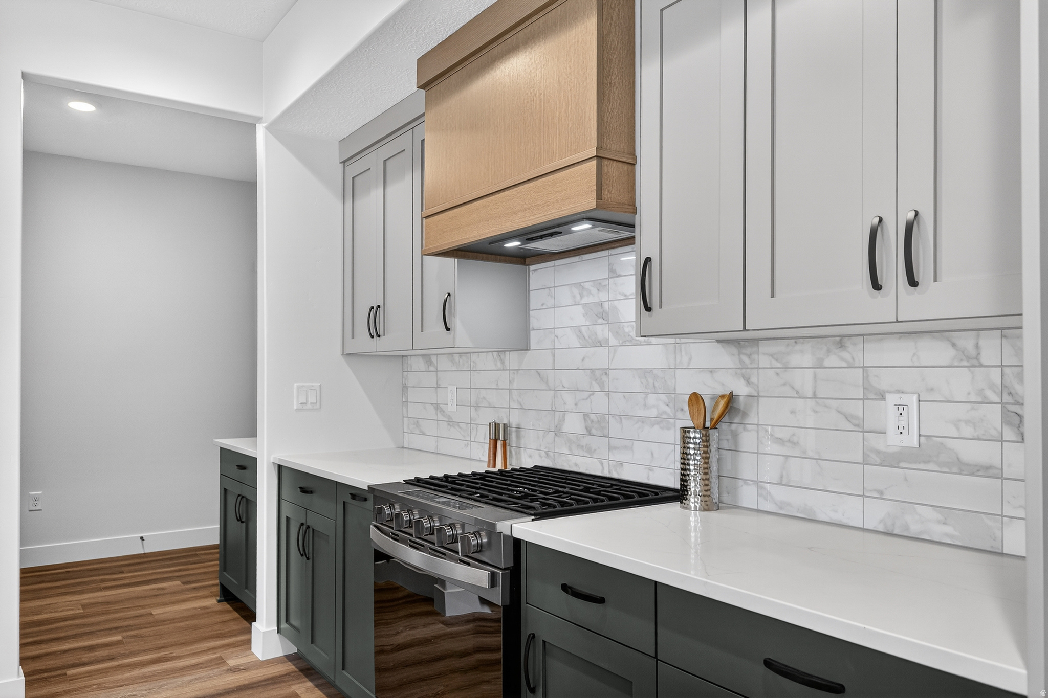 RIVERWOOD - Residential