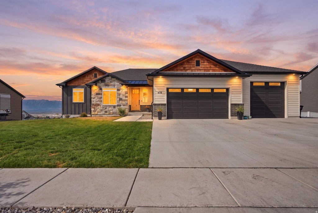 Photo of 475 N 900 E, Hyde Park, UT 84318 (MLS # 2186829)