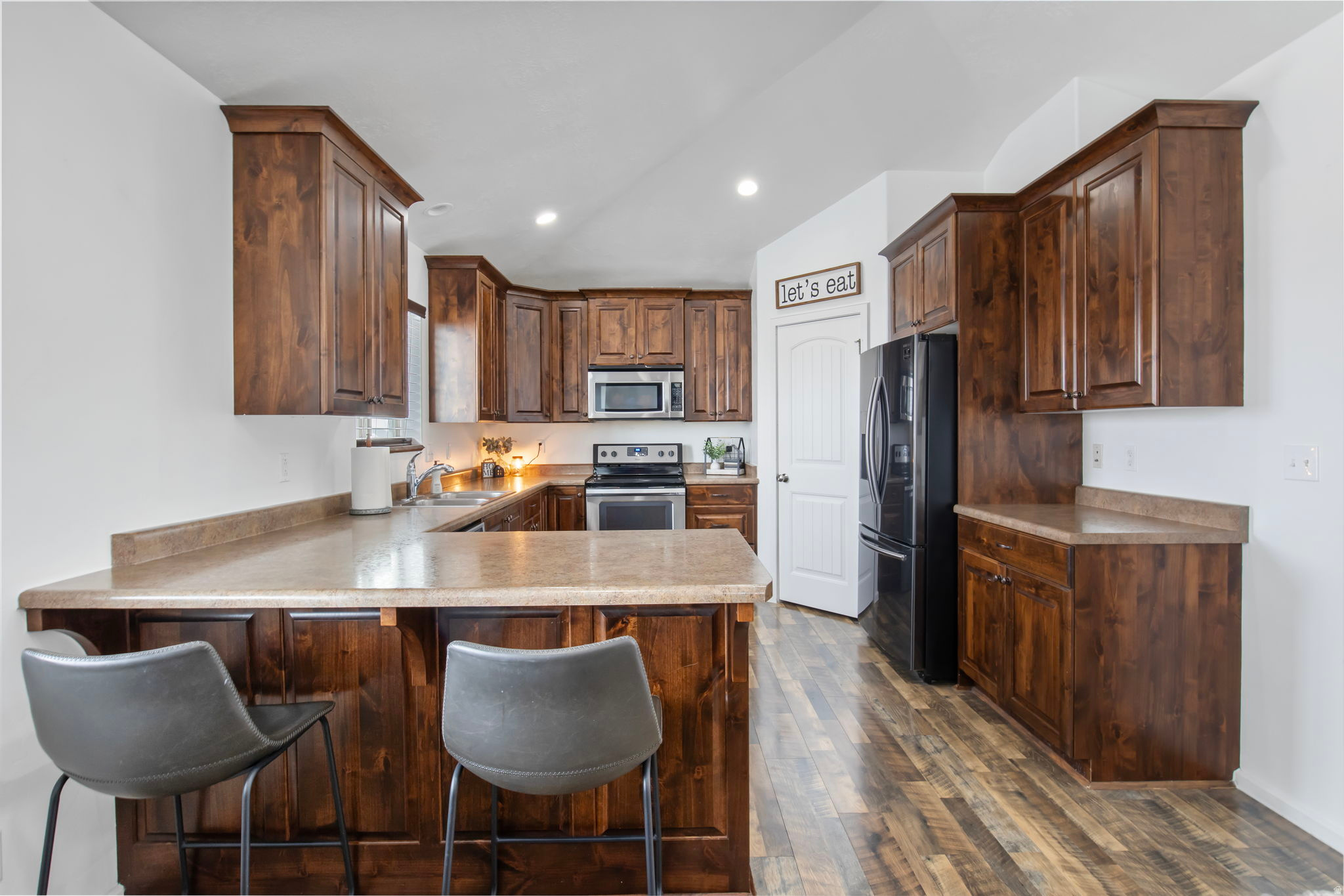 HUNTERS MEADOW SUBD - Residential