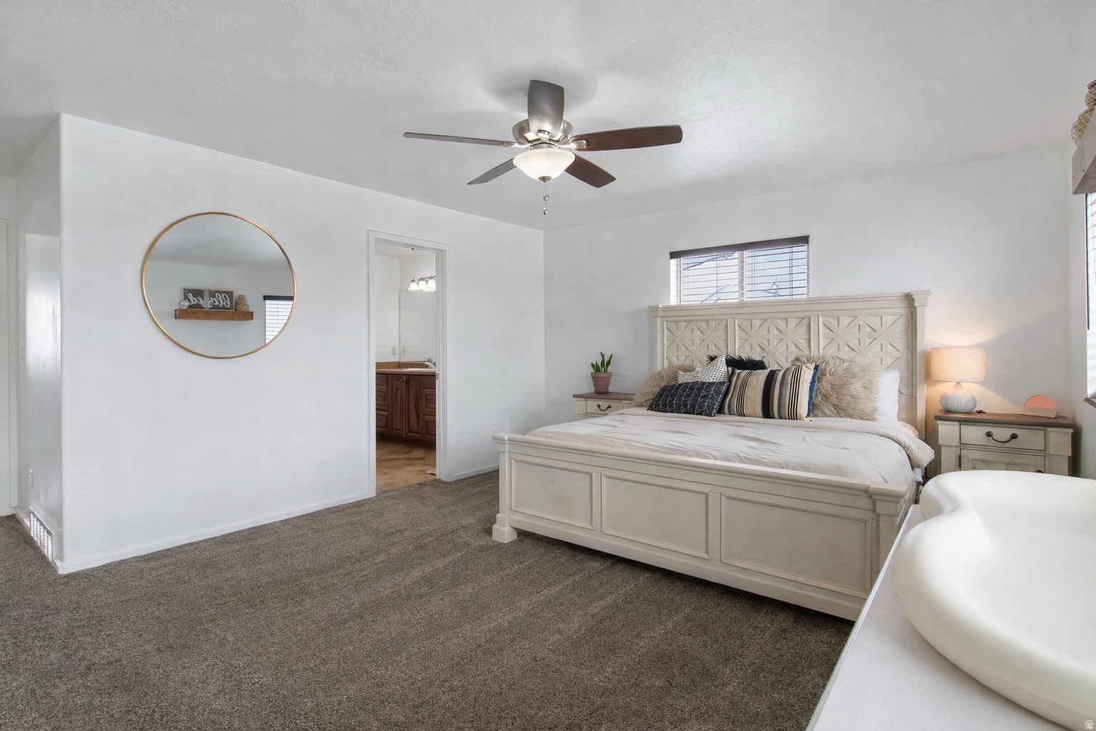 HUNTERS MEADOW SUBD - Residential