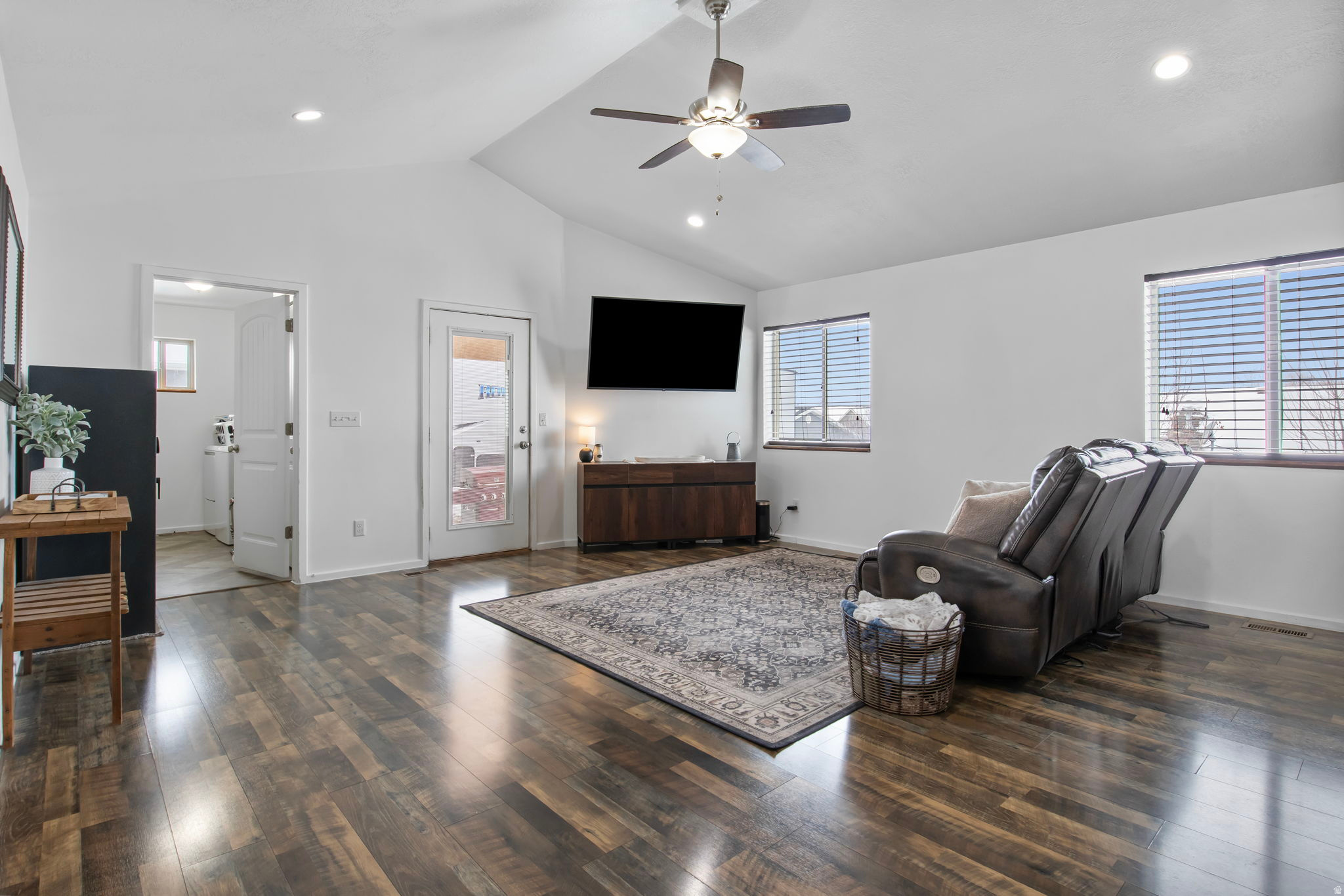 HUNTERS MEADOW SUBD - Residential