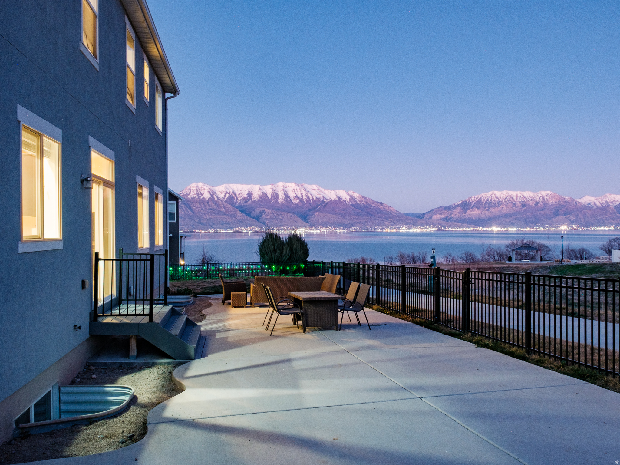 LAKESIDE AT TALONS - Residential