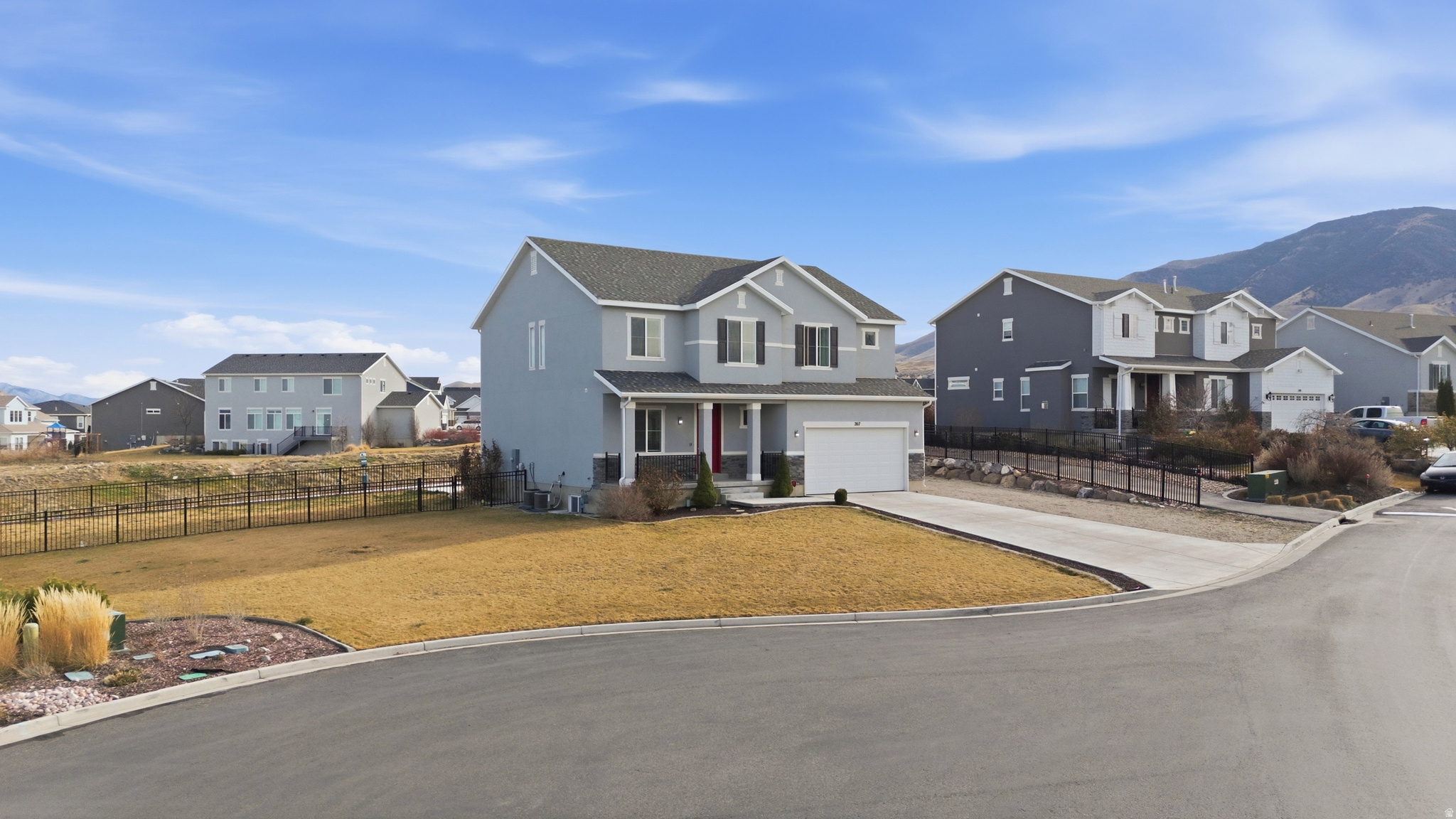 LAKESIDE AT TALONS - Residential