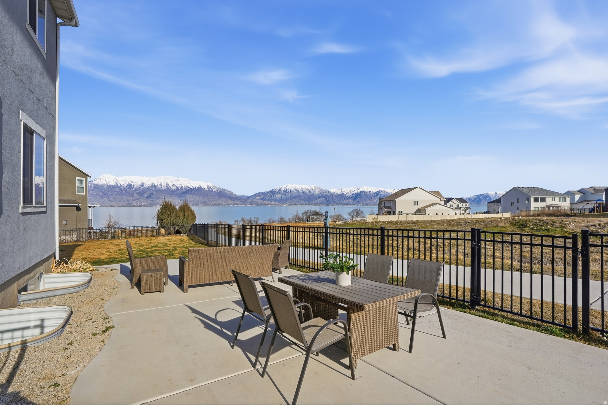 LAKESIDE AT TALONS - Residential