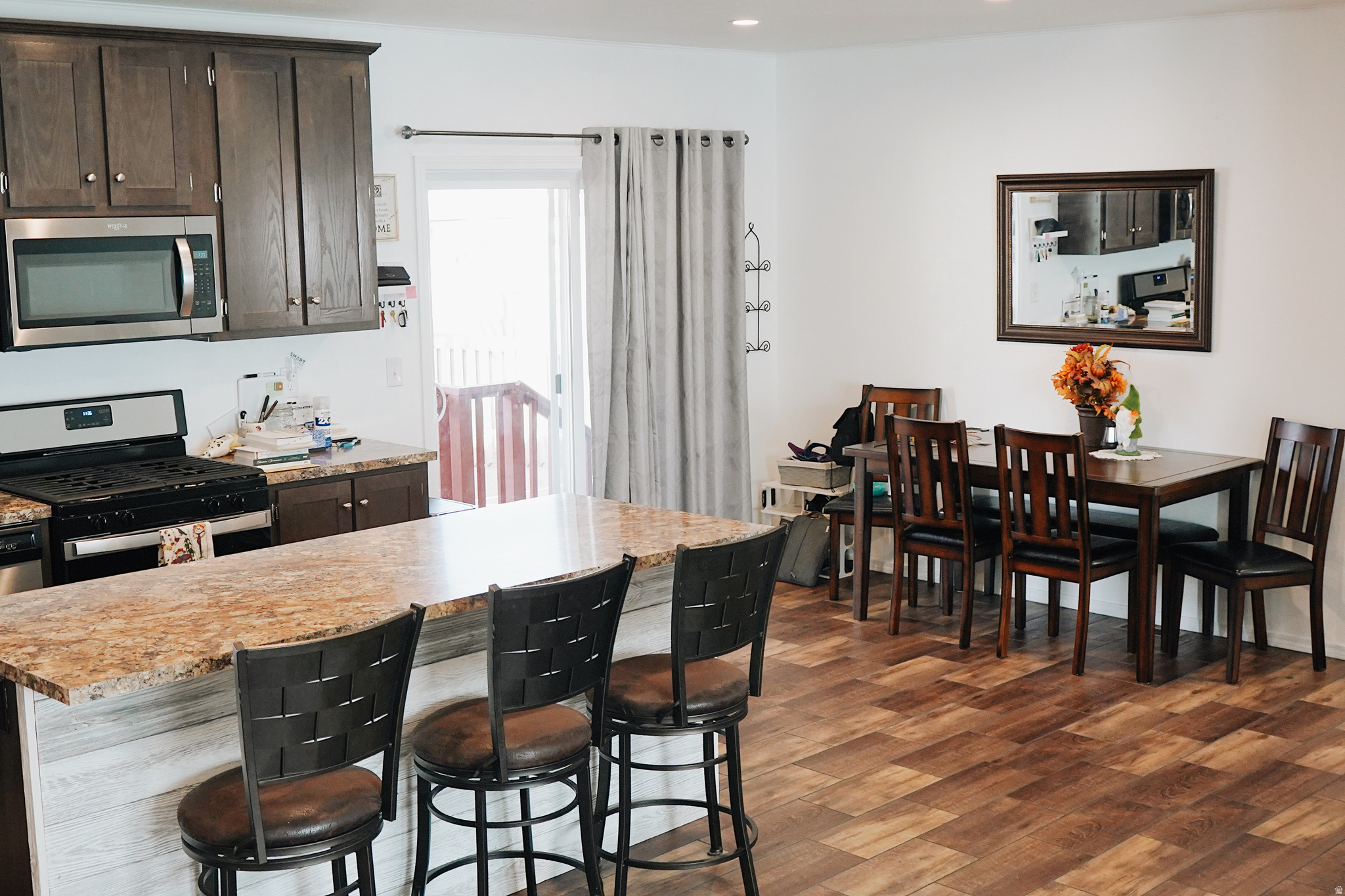 SEVEN CS - Residential