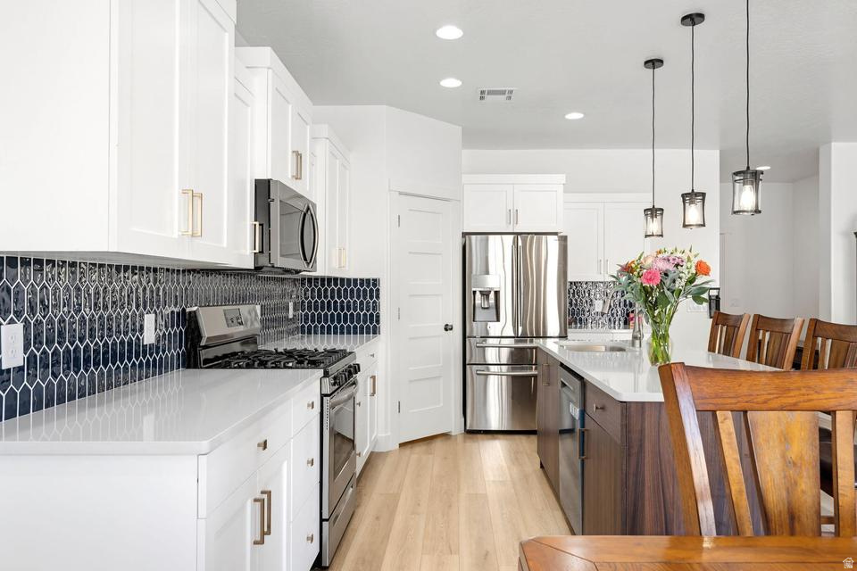 SAGE CANYON 16 - Residential