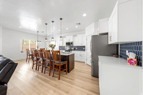 Tiny photo for 5963 S FLAT TOP DR, Saint George, UT 84790 (MLS # 2158973)