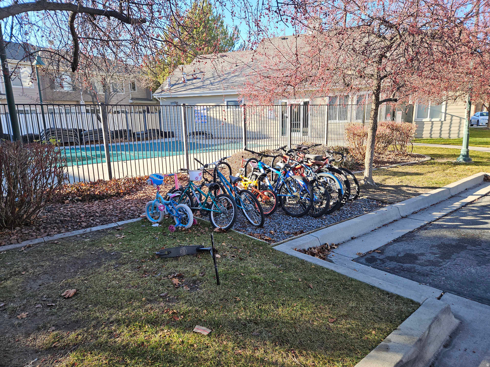 VINTAGE ON THE BLUFF - Residential