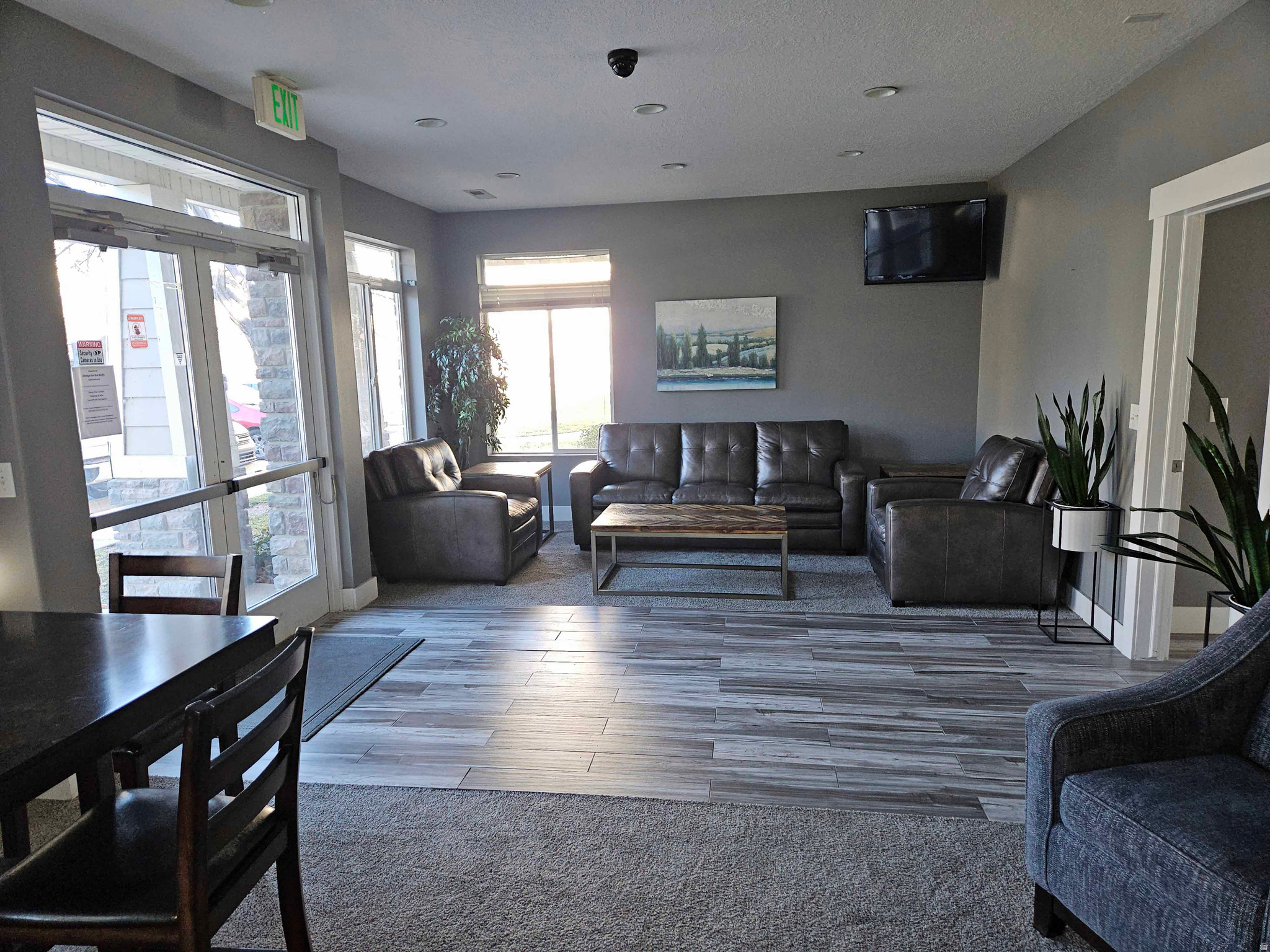 VINTAGE ON THE BLUFF - Residential