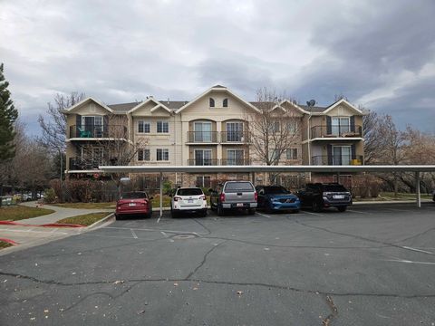 Photo of 14043 S BRIDGEVIEW COURT Ct, Bluffdale, UT 84065 (MLS # 2127516)