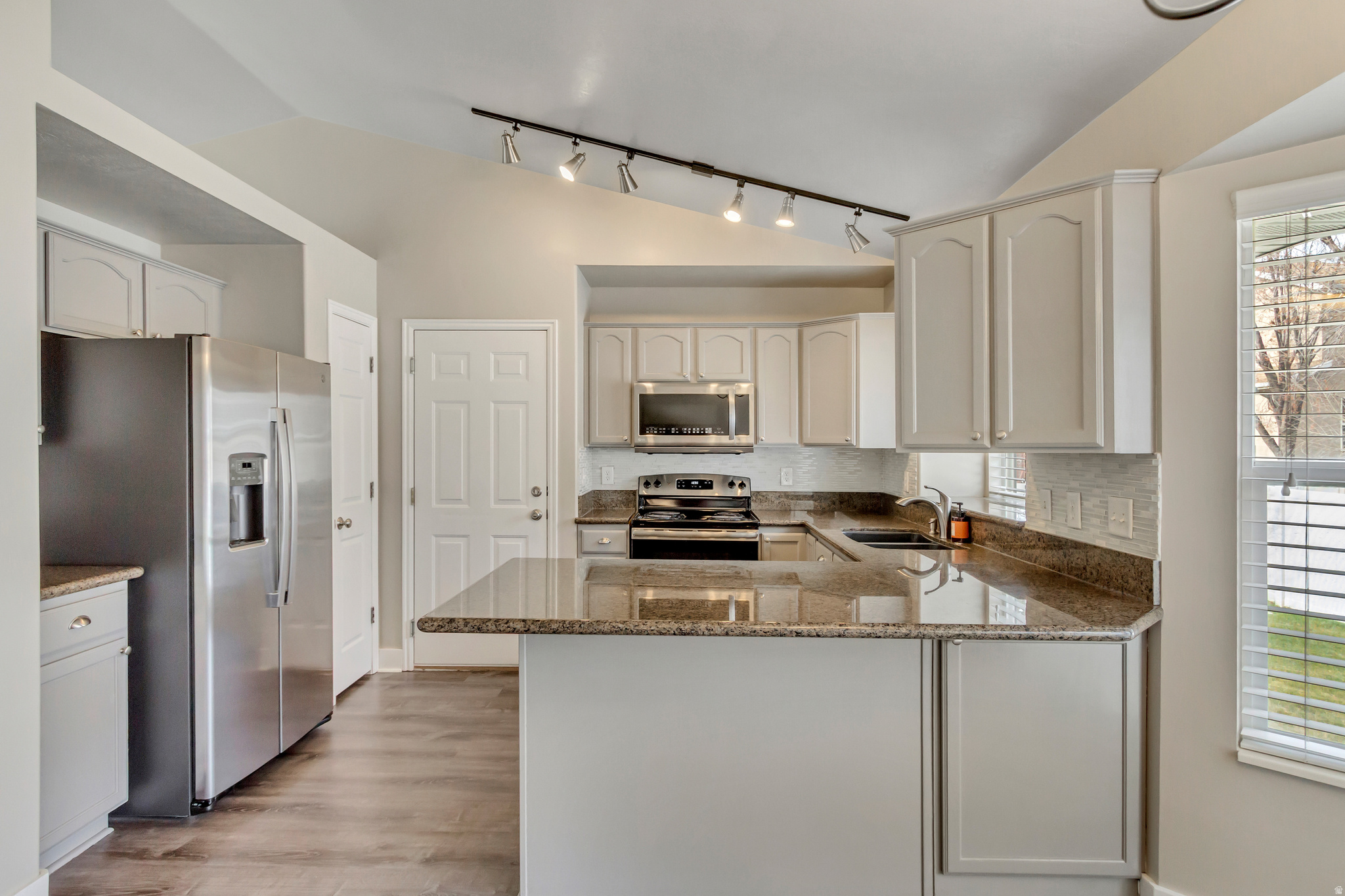 SUNSET PONDS PUD - Residential