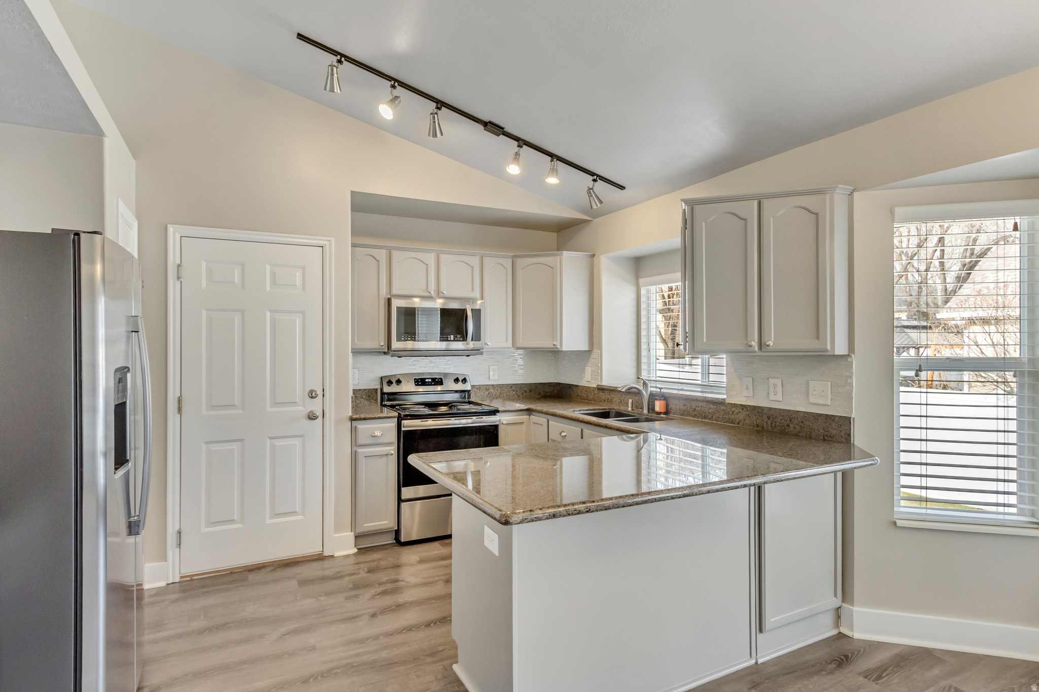 SUNSET PONDS PUD - Residential