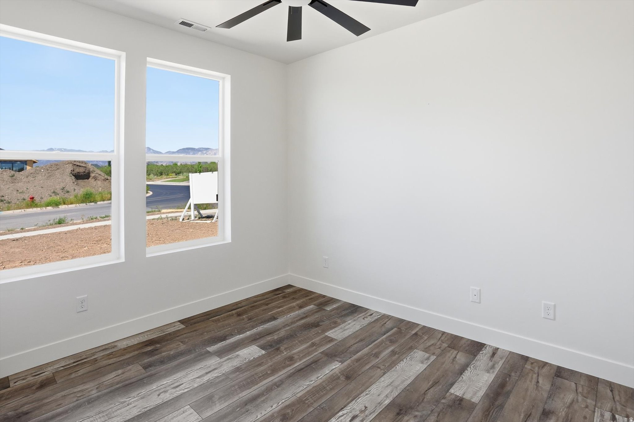 PERRY LANDING - Residential