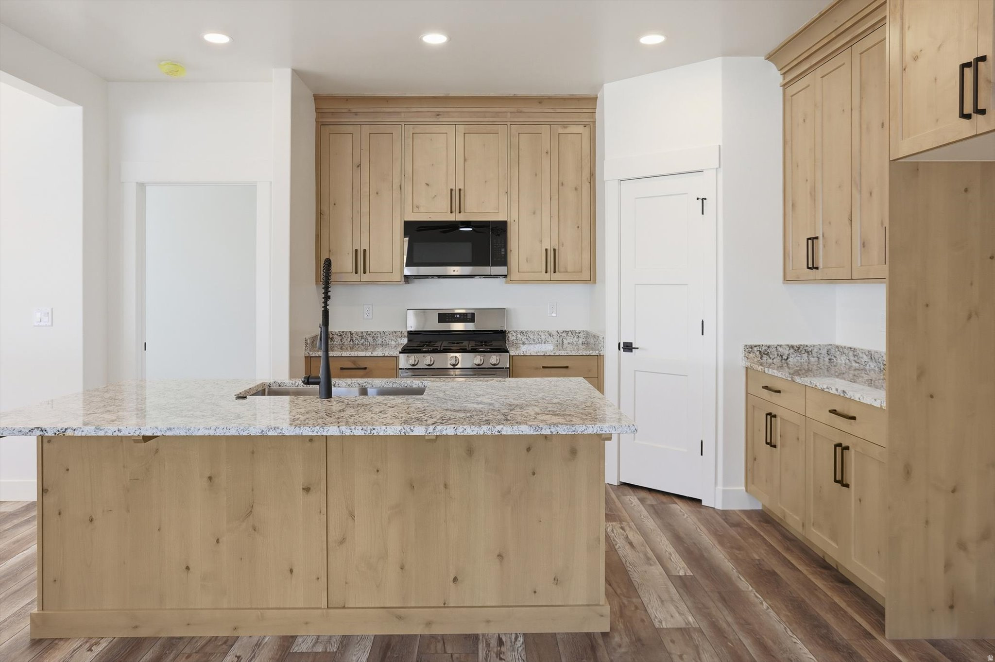 PERRY LANDING - Residential