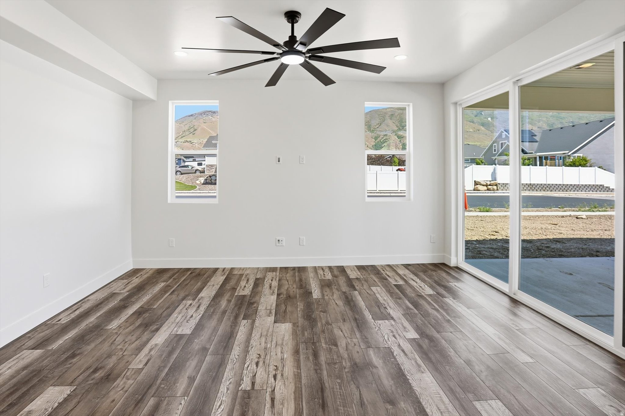 PERRY LANDING - Residential