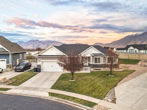 Photo of 318 E 900 N, Salem, UT 84653 (MLS # 2125693)