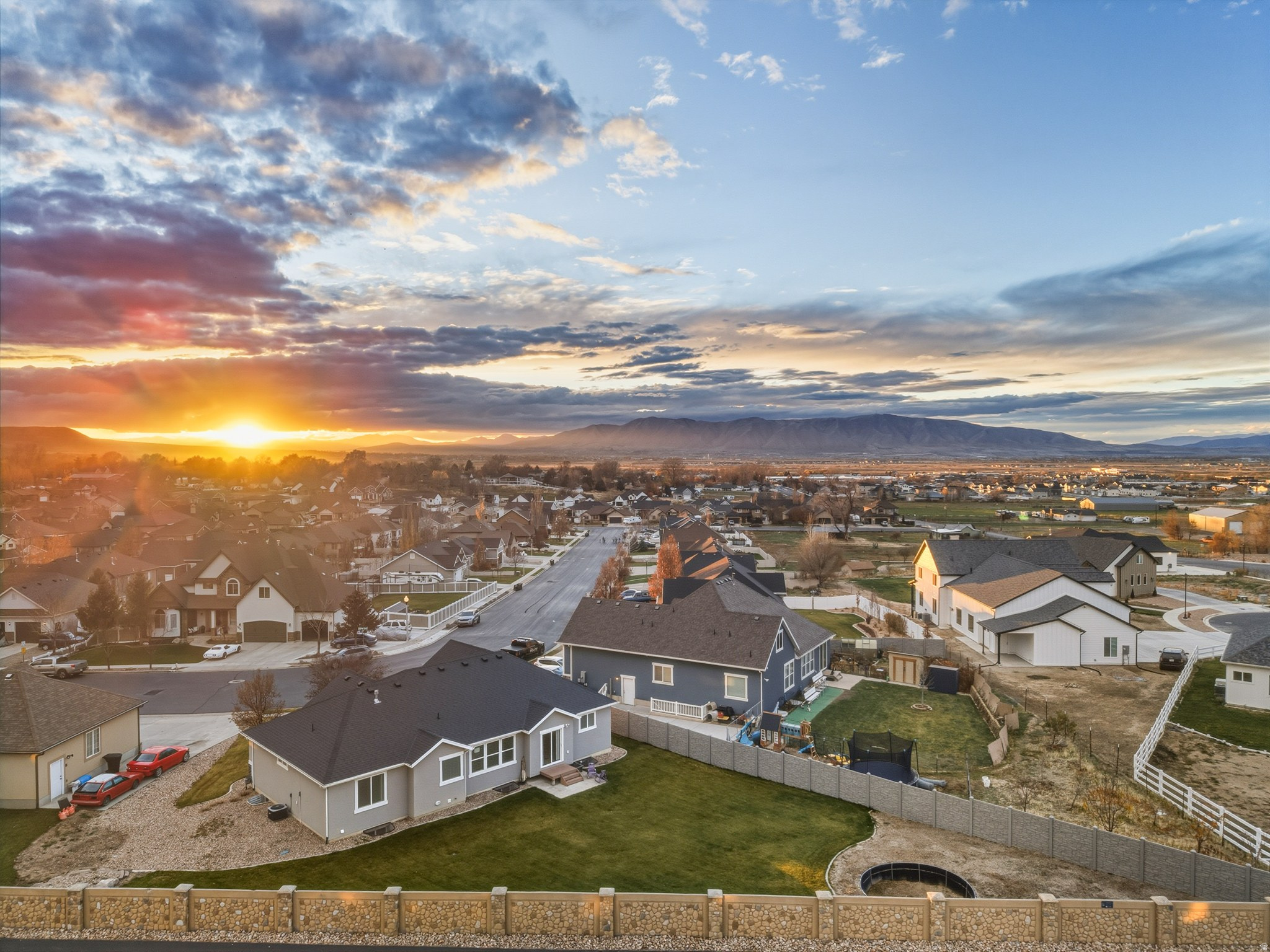 SALEM HEIGHTS - Residential