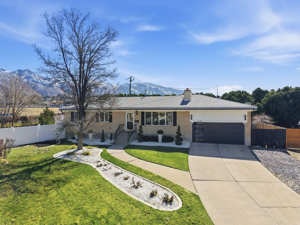 Photo of 2140 E NYE CIR S, Cottonwood Heights, UT 84121 (MLS # 2143785)