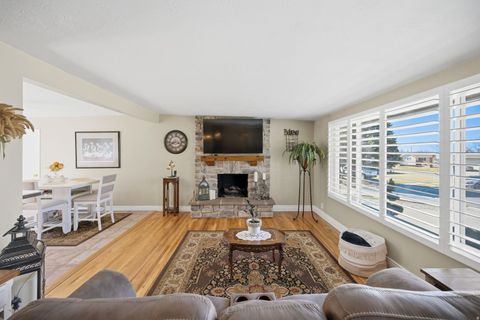 Tiny photo for 2140 E NYE CIR S, Cottonwood Heights, UT 84121 (MLS # 2143785)