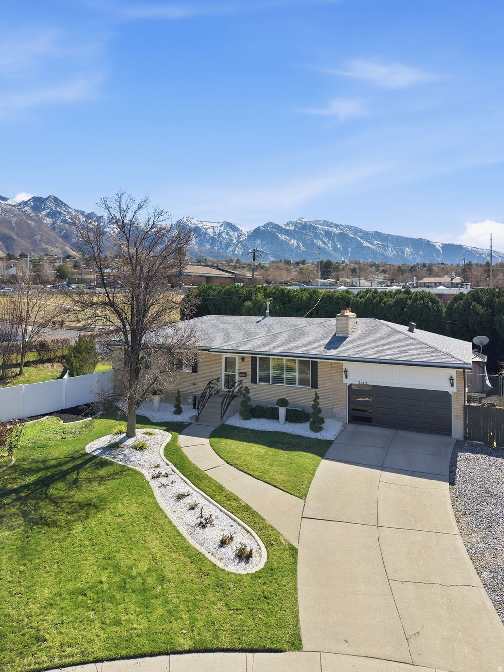 Photo of 2140 E NYE CIR S, Cottonwood Heights, UT 84121 (MLS # 2143785)