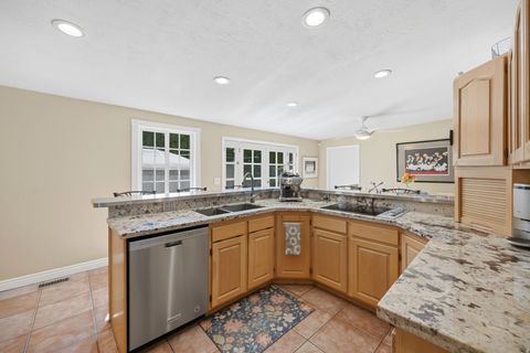 Tiny photo for 2140 E NYE CIR S, Cottonwood Heights, UT 84121 (MLS # 2143785)