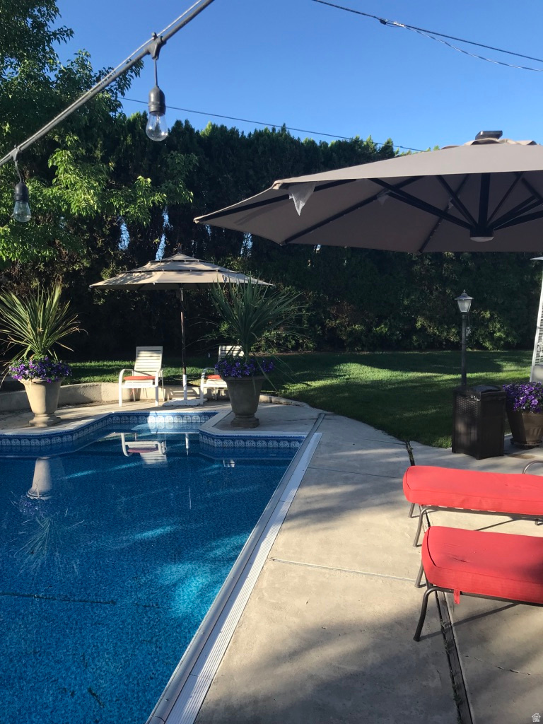 ROLLING KNOLLS #3 SUB - Residential