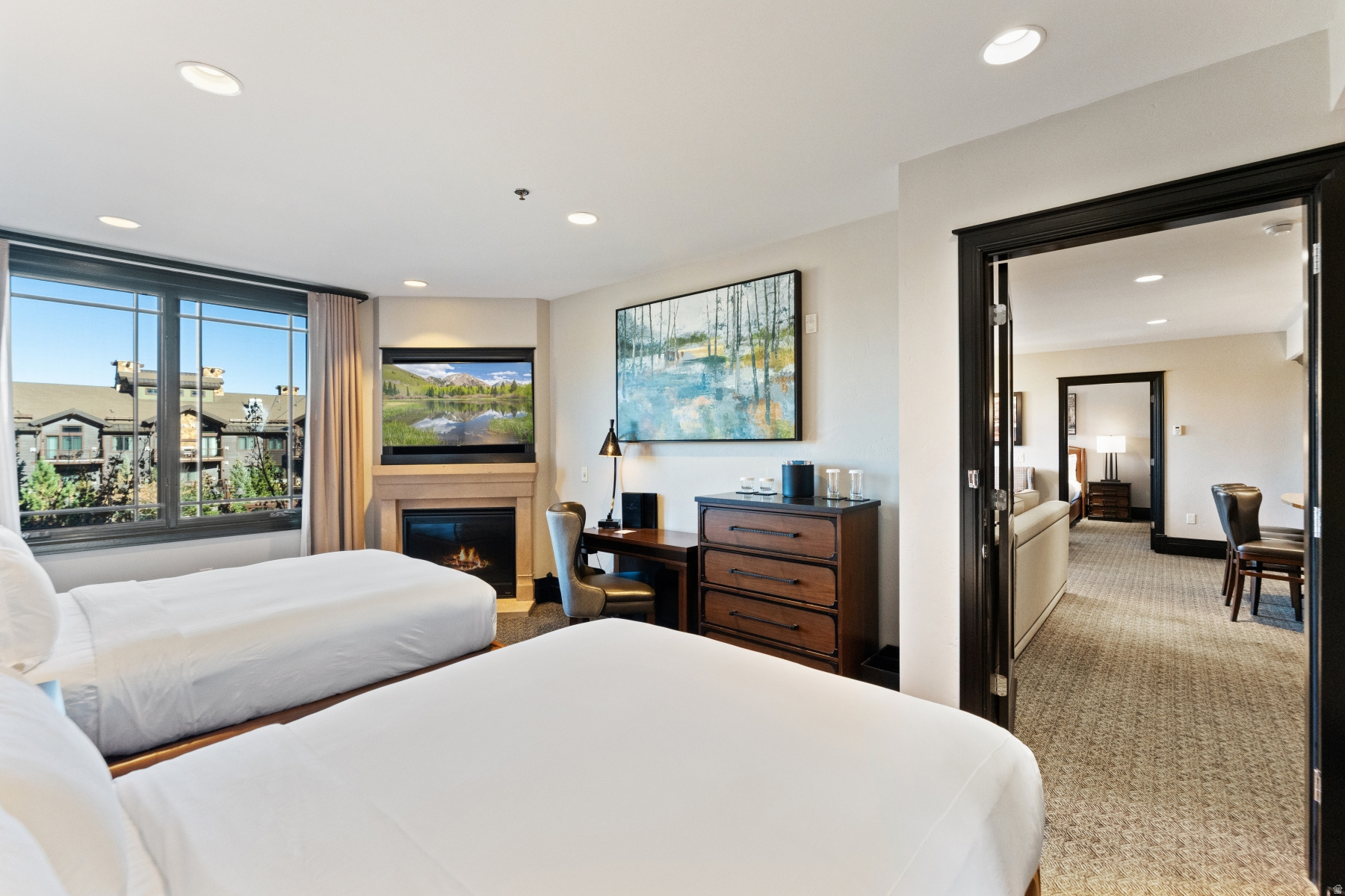 DAKOTA MOUNTAIN LODGE - Residential