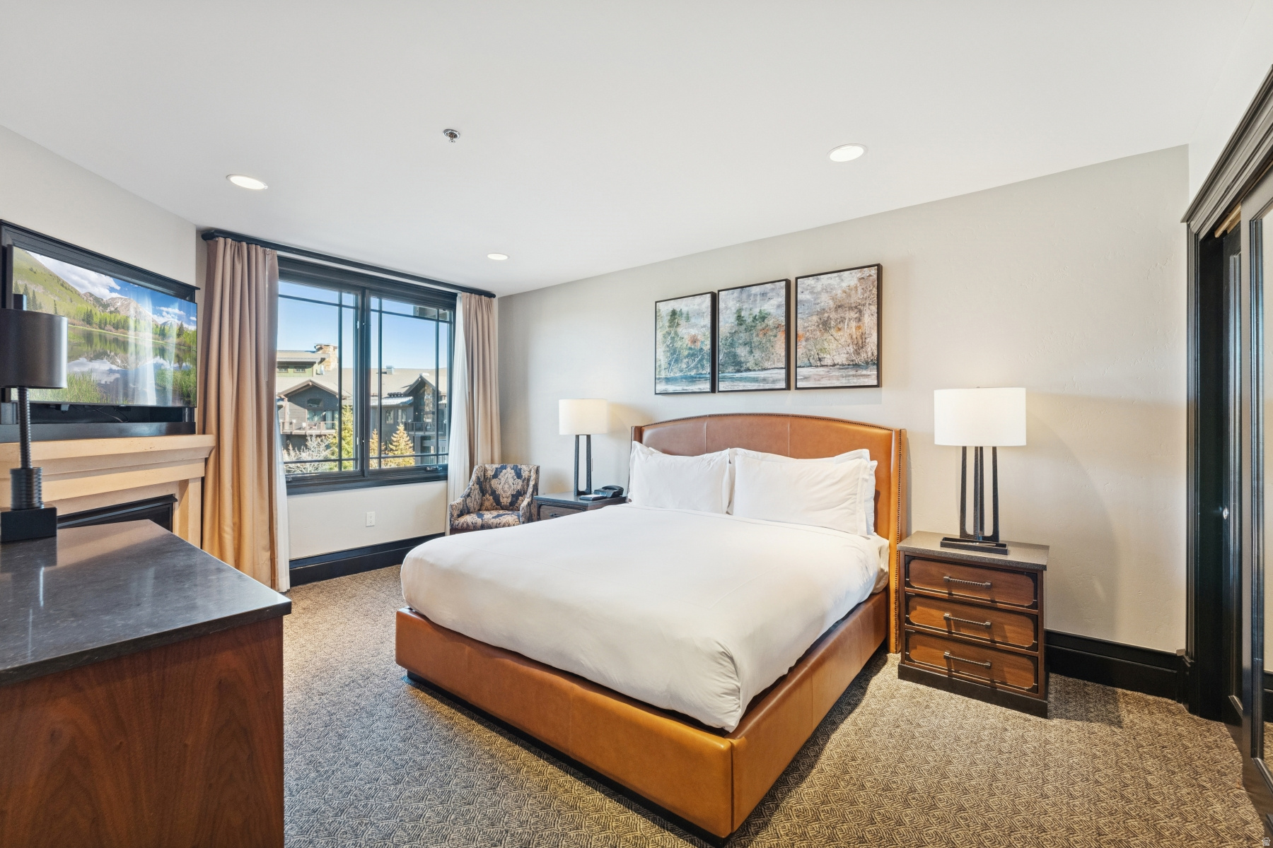 DAKOTA MOUNTAIN LODGE - Residential