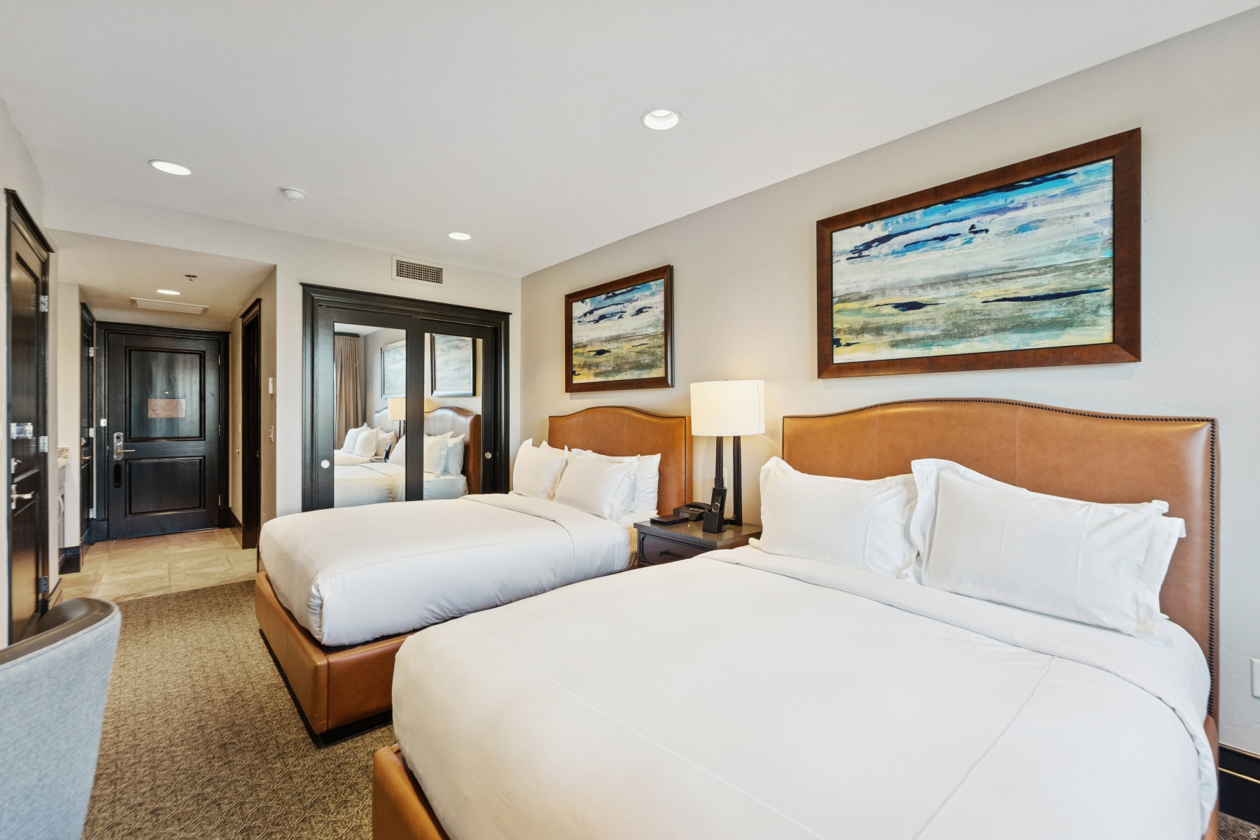 DAKOTA MOUNTAIN LODGE - Residential