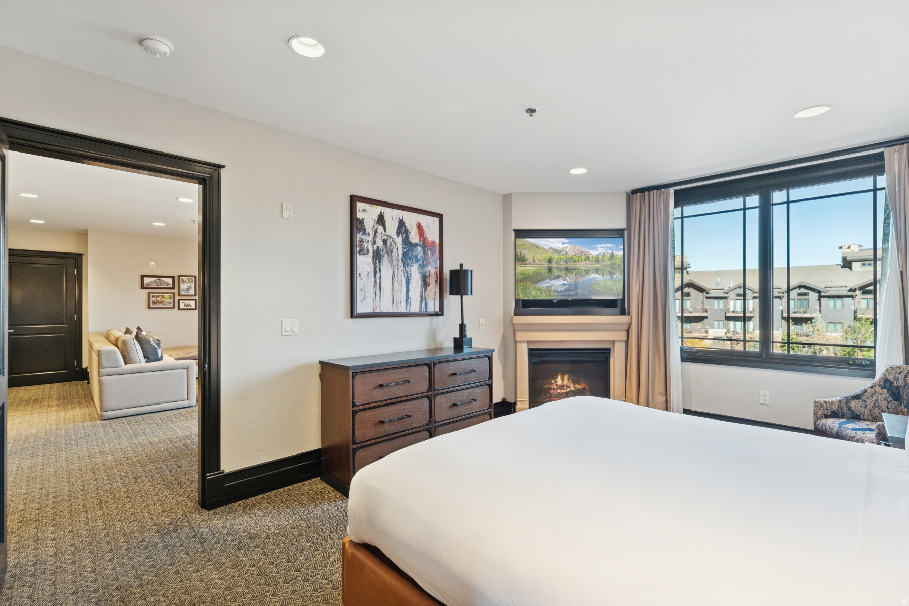 DAKOTA MOUNTAIN LODGE - Residential